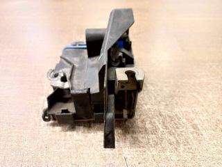 bontott AUDI A6 C4 Jobb hátsó Ajtózár