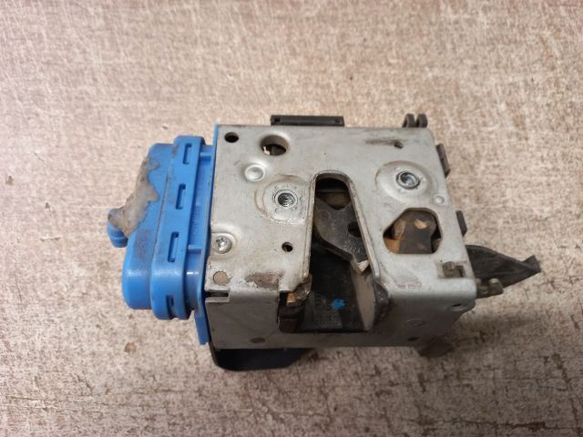 bontott AUDI A6 C4 Jobb hátsó Ajtózár