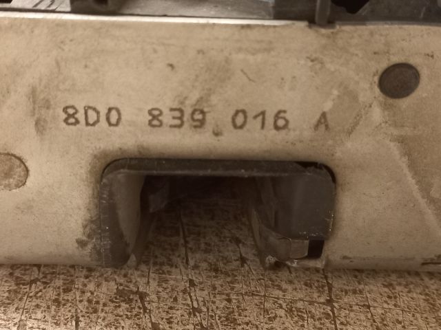 bontott AUDI A6 C4 Jobb hátsó Ajtózár