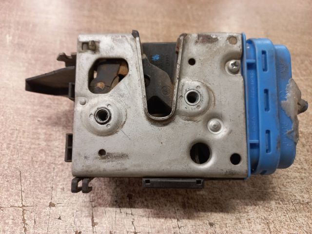 bontott AUDI A6 C4 Jobb hátsó Ajtózár