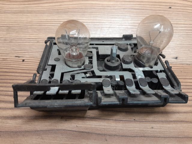 bontott AUDI A6 C4 Jobb Hátsó Lámpa Foglalat