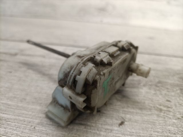 bontott AUDI A6 C4 Központizár Motor Tankajtó