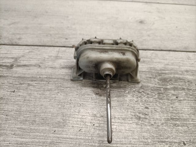 bontott AUDI A6 C4 Központizár Motor Tankajtó