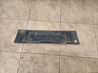 bontott AUDI A6 C4 Rendszámtábla Tartó