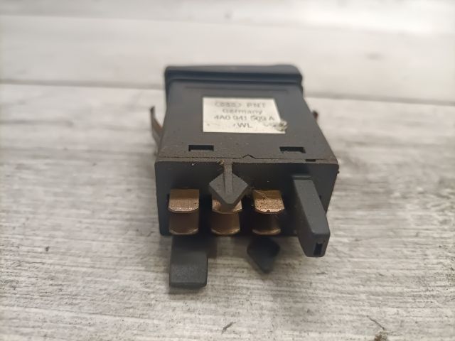 bontott AUDI A6 C4 Vészvillogó Kapcsoló