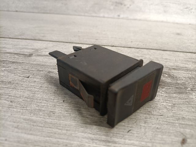 bontott AUDI A6 C4 Vészvillogó Kapcsoló