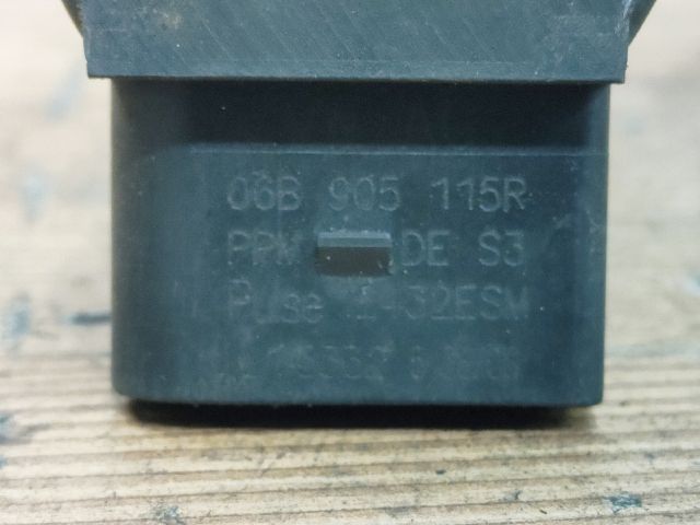 bontott AUDI A6 C5 Gyújtótrafó