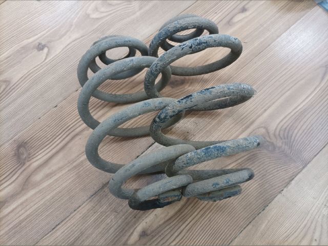 bontott AUDI A6 C5 Hátsó Rugó Pár