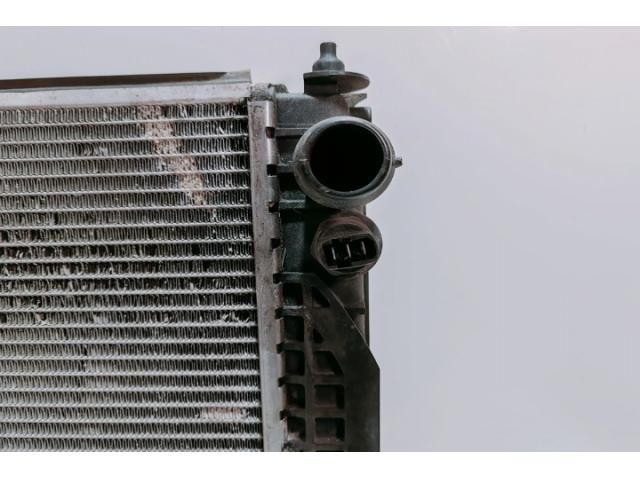 bontott AUDI A6 C5 Vízhűtő Radiátor (Nem klímás)