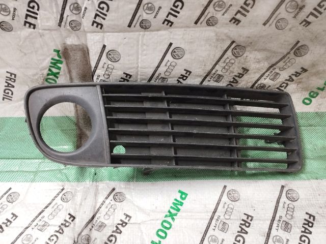 bontott AUDI A6 C5 Jobb Ködlámpa Rács