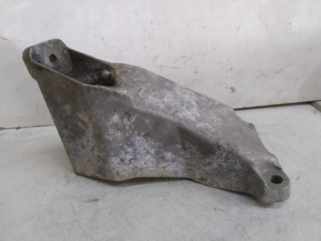bontott AUDI A6 C5 Motor Tartó Bak Bal