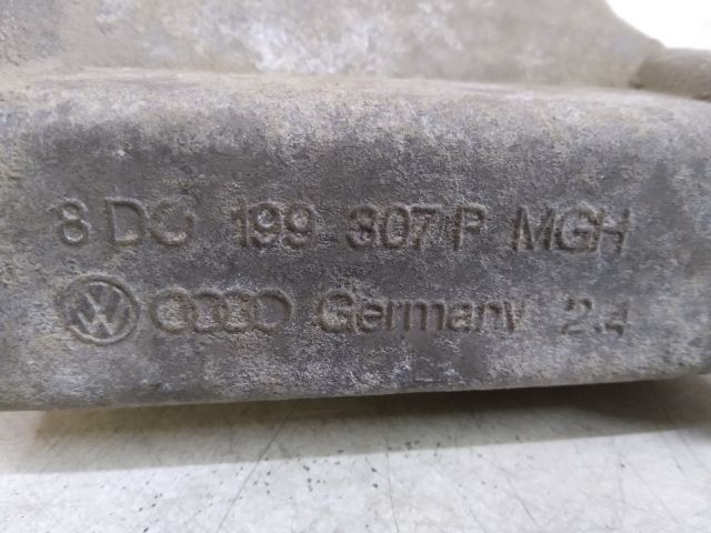 bontott AUDI A6 C5 Motor Tartó Bak Bal