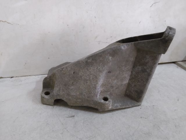 bontott AUDI A6 C5 Motor Tartó Bak Bal