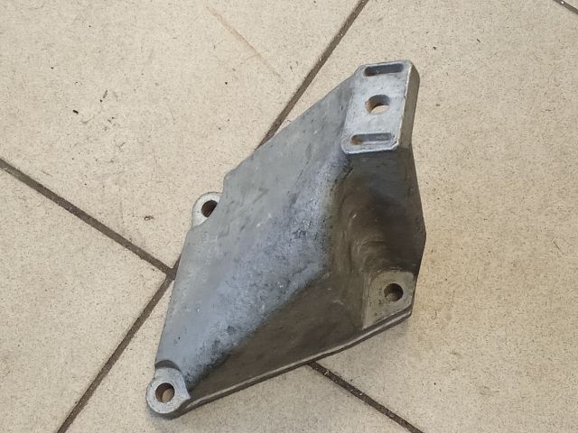 bontott AUDI A6 C5 Motor Tartó Bak (Pozíciófüggetlen)