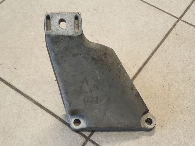 bontott AUDI A6 C5 Motor Tartó Bak (Pozíciófüggetlen)