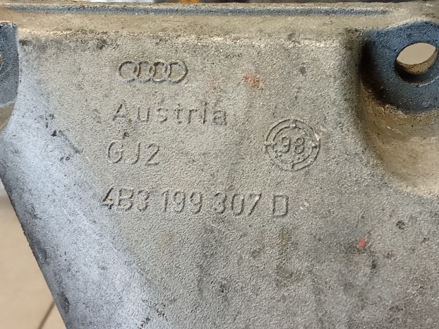 bontott AUDI A6 C5 Motor Tartó Bak (Pozíciófüggetlen)