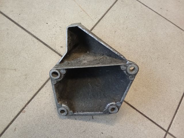 bontott AUDI A6 C5 Motor Tartó Bak (Pozíciófüggetlen)