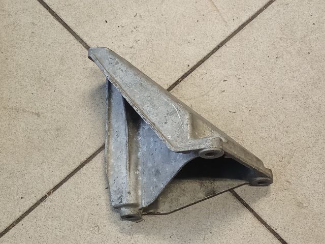 bontott AUDI A6 C5 Motor Tartó Bak (Pozíciófüggetlen)