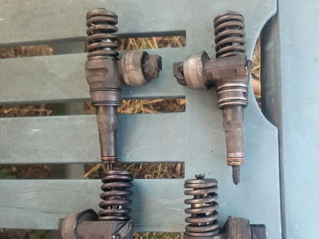 bontott AUDI A6 C5 Porlasztó (1 db)