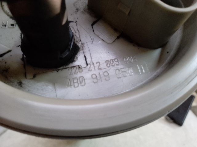 bontott AUDI A6 C5 Üzemanyag Szivattyú