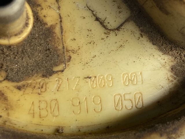 bontott AUDI A6 C5 Üzemanyag Szivattyú