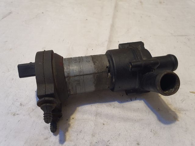 bontott AUDI A6 C5 Vízpumpa