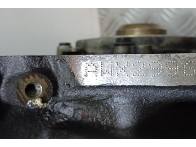 bontott AUDI A6 C5 Motor (Fűzött blokk hengerfejjel)