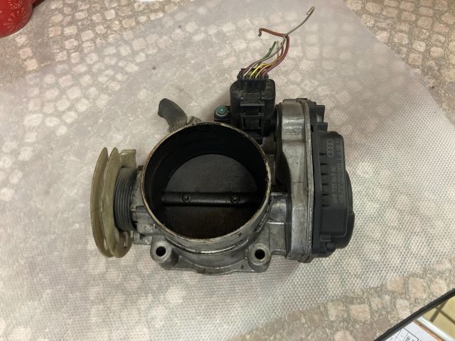 bontott AUDI A6 C5 Fojtószelep (Elektromos)