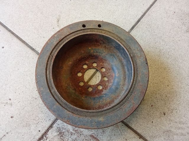 bontott AUDI A6 C5 Főtengely Szíjtárcsa