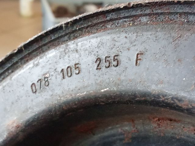 bontott AUDI A6 C5 Főtengely Szíjtárcsa