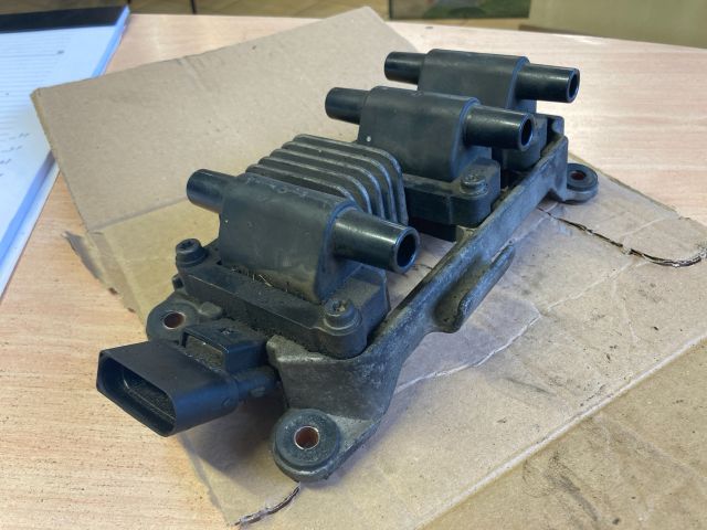 bontott AUDI A6 C5 Gyújtótrafó