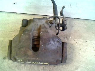 bontott AUDI A6 C5 Jobb első Féknyereg Munkahengerrel