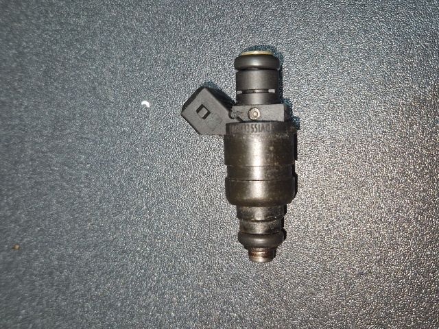 bontott AUDI A6 C5 Porlasztó (1 db)