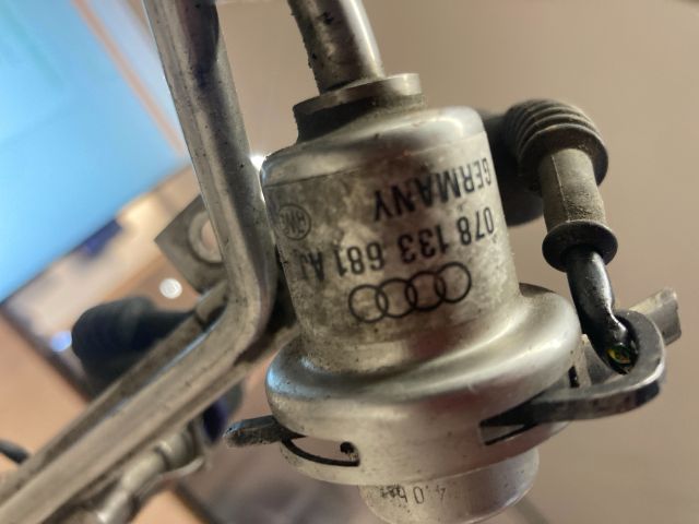 bontott AUDI A6 C5 Porlasztó Sor / Híd