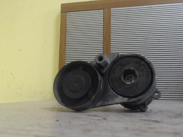 bontott AUDI A6 C5 Szíjfeszítő Görgő