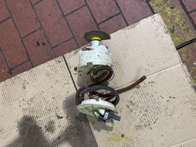 bontott AUDI A6 C5 Üzemanyag Szivattyú