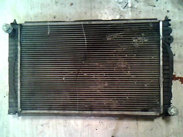 bontott AUDI A6 C5 Vízhűtő Radiátor (Klímás)