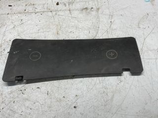 bontott AUDI A6 C5 Akkumulátor Fedél