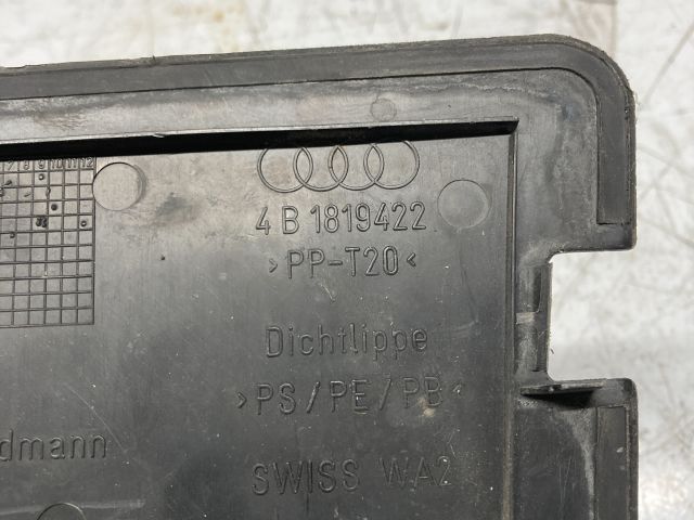 bontott AUDI A6 C5 Akkumulátor Fedél