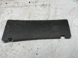 bontott AUDI A6 C5 Akkumulátor Fedél