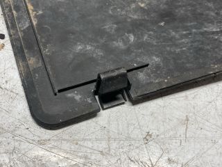 bontott AUDI A6 C5 Akkumulátor Fedél