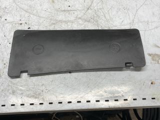 bontott AUDI A6 C5 Akkumulátor Fedél