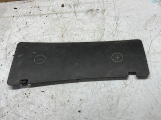 bontott AUDI A6 C5 Akkumulátor Fedél