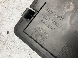 bontott AUDI A6 C5 Akkumulátor Fedél