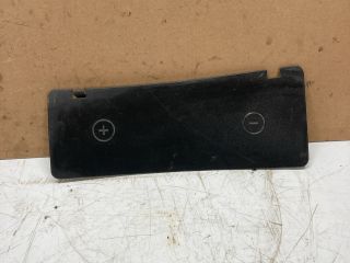 bontott AUDI A6 C5 Akkumulátor Fedél