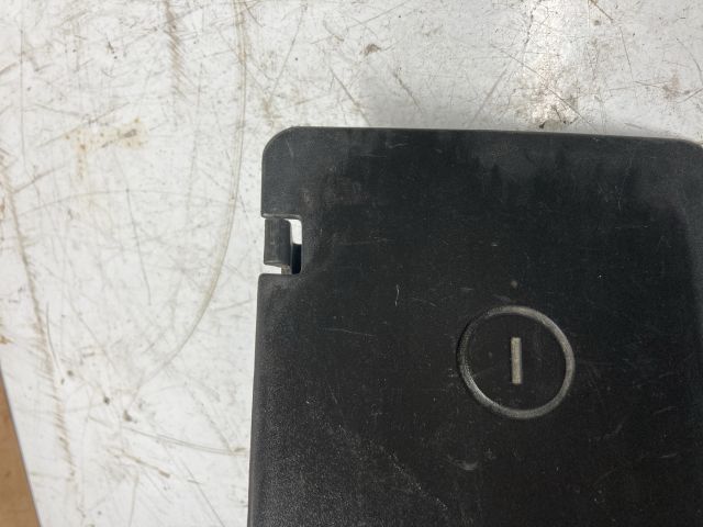 bontott AUDI A6 C5 Akkumulátor Fedél