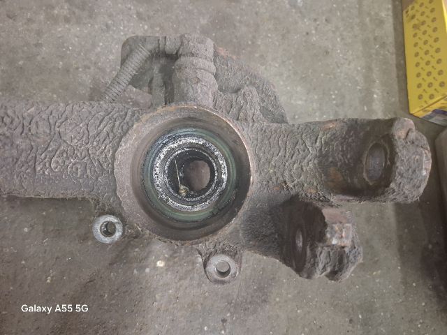 bontott AUDI A6 C5 Bal első Csonkállvány Kerékaggyal