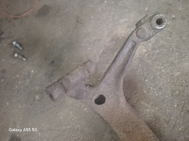 bontott AUDI A6 C5 Bal első Csonkállvány Kerékaggyal