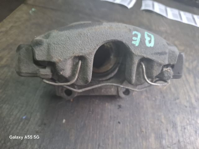 bontott AUDI A6 C5 Bal első Féknyereg Munkahengerrel