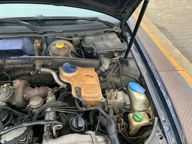 bontott AUDI A6 C5 Bal első Gólyaláb (Lengécsillapító, Rugó)